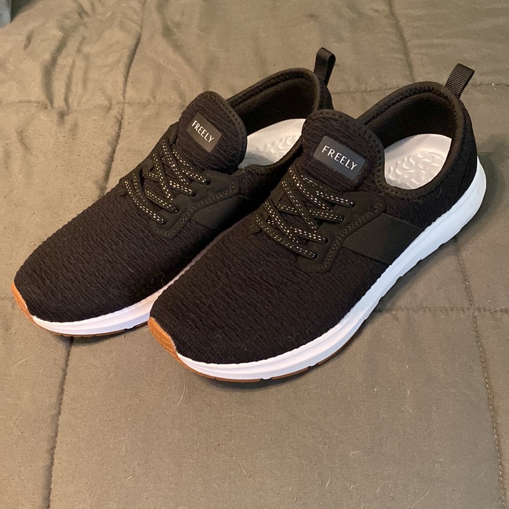 Freely Tennis Shoes size 8.5
